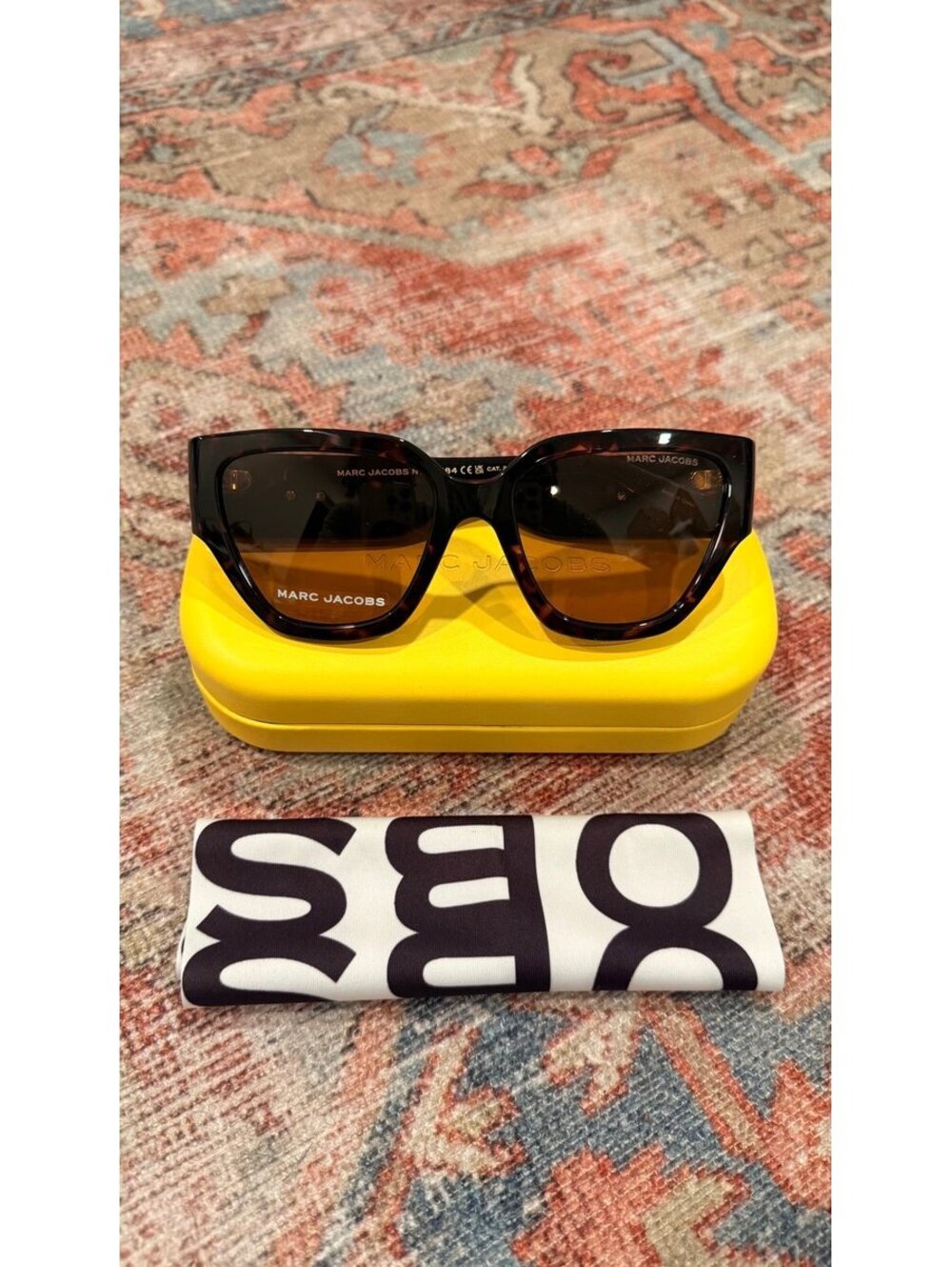 NEW Marc Jacobs Sunglasses with Case and Cloth